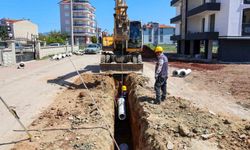 Uşak'ta kilit parke ve altyapı çalışmaları hız kesmeden sürüyor