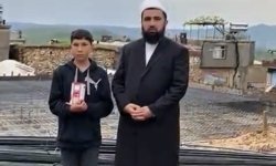 Vaazdan etkilendi, kumbarasındaki paraları camiye bağışladı