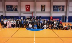 Vali Sözer Pazaryeri'nde bir dizi program gerçekleştirdi