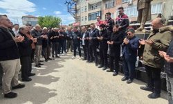 Vatani görev yolunda duygusal uğurlama