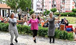 Yaşlı evlerinde bahar şenliği