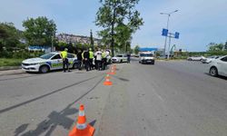 Zonguldak'ta yük treni polis aracına çarptı, faciadan dönüldü