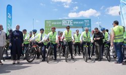 Rizeli bakanlar Ankara'da bisiklet turunda