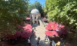 530 yıllık tarihi Kozahan'da masa sandalyeler yeniden açıldı