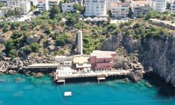 Antalya falezleri için kritik uyarı: 'Bu gidişle 50 metrede bir asansör, 50 metrede bir beach platformu görebiliriz'