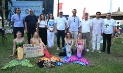 Antalya'da 'deniz kızları' eşliğinde dip temizliği