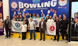 Atatürk Üniversitesi bowlingde Türkiye'nin zirvesine adını yazdırdı