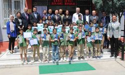 Aydın'da 190 bin öğrenci karne aldı