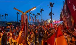 Bandırma'da Galatasaray'ın 26. şampiyonluğu coşkuyla kutlandı
