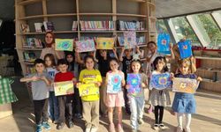 Başiskele'de çocuklar ebru sanatıyla tanıştı