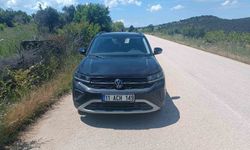 Bilecik'te otomobilin çarptığı çocuk ağır yaralandı