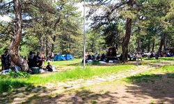 Bölgenin gözde tabiat parkı ziyaretçi akınına uğruyor