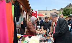 Bu Pazar, Talas'ın ikinci Maharetli Eller'i