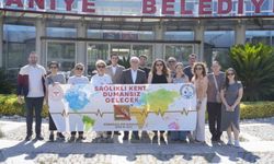Burhaniye'de bağımlılıkla mücadelede farkındalık afişleri tanıtıldı