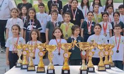 Çamlıca Koleji 332 lisanslı öğrenciyle 17 kupa ve 148 madalya kazandı