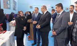 Çat'ta Halk Eğitim Merkezi yıl sonu sergisine büyük ilgi