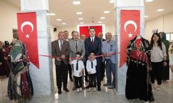 Çavdarhisar'da yılsonu sergisi açıldı