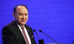 Çin, Filipinler Savunma Bakanı Teodoro ve ailesinin ülkeye girişini yasakladı