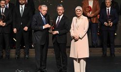 Cumhurbaşkanı Erdoğan'dan KARDEMİR'e 'Yılın Kurumsal Kan Bağışçısı' ödülünü