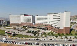 Elazığ'da 3. kattan düşen 4 yaşındaki çocuk ağır yaralandı