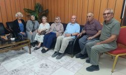 Emekli öğretmenler öğrencileriyle buluştu