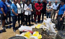 Enez'de kurbağa adamlar deniz dibindeki atıkları temizledi
