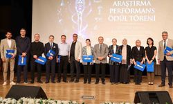 ERÜ'de '2025 Yılı Araştırma Performans Ödül Töreni' düzenlendi