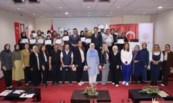 Erzurum'da 'Benim köklü ailem' projesinde sertifika heyecanı