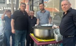 Eskişehir'de yaşayan Aşağı Piribeyli köylüleri vatandaşlara aşure ikramında bulundu