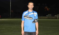 Eskişehir'in en yaşlı amatör futbolcusu 39 yıllık kariyerine veda etti