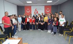 Gençler 'Yıldızlara Yakın' kitabını Kaymakam Koşansu ile değerlendirdi