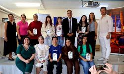 Gezici tiyatro, öğrencileri sanatla buluşturdu
