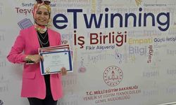 Hilal öğretmen geliştirdiği eTwinning projeleri ile öğrencilerin yüzünü güldürdü