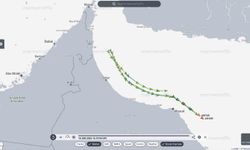 Hürmüz Boğazı yakınlarındaki Suudi Arabistan bandıralı 3 süper tanker, yeniden takip sinyali vermeye başladı