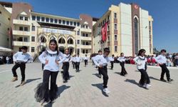 İlkokul öğrencileri 'Yaza Merhaba Şöleni' ile eğlendi