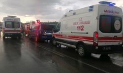 Isparta'da tur minibüsü şarampole yuvarlandı: 4 ölü, 16 yaralı