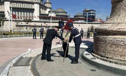 Jandarma Genel Komutanlığı'nın 187'nci kuruluş yıl dönümünde Taksim Cumhuriyet Anıtı'na çelenk bırakıldı
