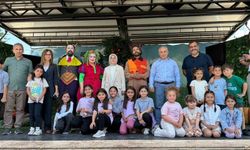 Kamyon tiyatrosu Gümüşova ve Gölyaka'da çocuklarla buluştu