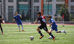 Karabük'te okul sporları futbol heyecanı başladı