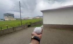 Karayazı'da ceviz büyüklüğündeki dolu şaşırttı