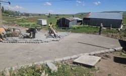 Kars'ta köylerde kilit parke taşı yol çalışmaları başladı