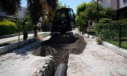 Kuşadası'nda 294 metrelik yağmur suyu hattı çalışması başladı