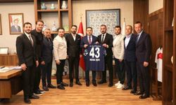 Kütahyaspor Heyeti, Vali Musa Işın ve Belediye Başkanı Eyüp Kahveci ile görüştü