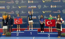 Manisalı badmintonculardan Sırbistan'da madalyalı başarı