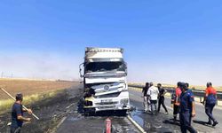 Mardin'de seyir halindeki tırda çıkan yangın söndürüldü