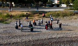 Mersin'de gençlerden sahil temizliği seferberliği
