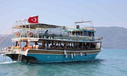 Muğla Büyükşehir Belediyesi şehit aileleri ve gazileri tekne gezisi düzenledi
