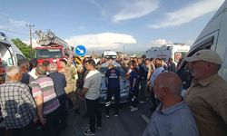Muradiye'de otomobil ile minibüs çarpıştı: 5 yaralı