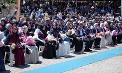 OMÜ İlahiyat Fakültesi'nde mezuniyet heyecanı