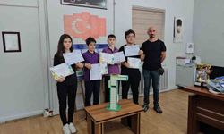 Ortaokul öğrencilerinden nefes aldıran proje; hava kirliliğine çözüm sokak lambası